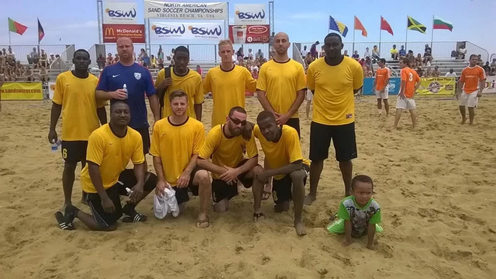 tim frazier group photo beach soccer